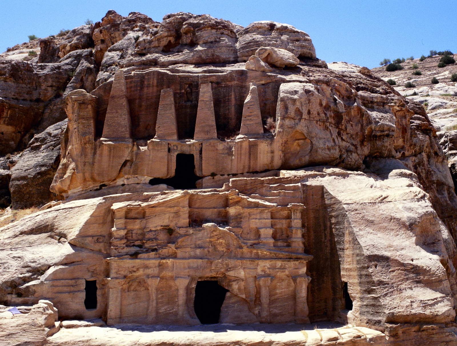 jordan tours petra obelisk tomb17 20170420 1300827286
